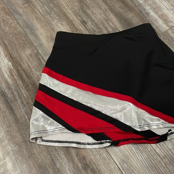 Cheerleading Skirt - Picture 2 of 5